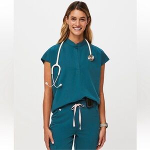 Figs Rafaela Caribbean Blue Scrub Top XS